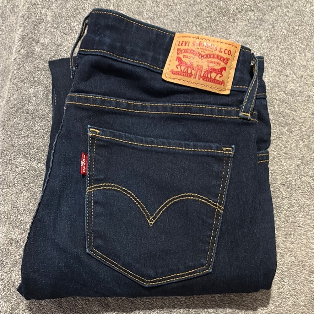 Levi's Dark Blue Straight Leg Women's Jeans - Picture 4 of 4